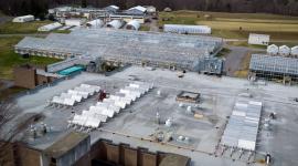 A new solar collector system installed atop Guterman Research Center uses innovative mirror technology to capture sunlight and turn it into thermal energy that will help heat the facility’s water distribution network. 